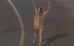 "Xốn mắt" vì cô gái nước ngoài khỏa thân đi giữa phố Nha Trang