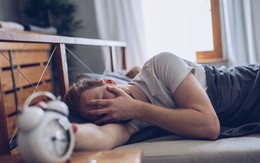 Sáng ngủ dậy thấy 5 dấu hiệu này, cẩn trọng vì có thể thận đang "lâm nguy": Có 1 cũng cần đi khám gấp