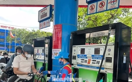 Đề xuất bắt buộc dùng xăng E10 từ 1/1/2026: Có nóng vội?