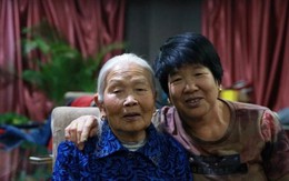 Bạn vẫn nghĩ "nuôi con để phòng già" ư? Thực tế chua chát vô cùng nhưng lại nhìn thấu được tấm lòng của mẹ cha!