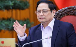 Thủ tướng yêu cầu các ngân hàng bảo đảm hệ thống thanh toán và tiền mặt, đáp ứng yêu cầu tặng phần quà 100.000 đồng cho người dân kịp thời