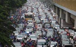 Đề xuất dừng sản xuất, nhập ô tô liên quan tiêu thụ nhiên liệu xăng