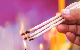 Thắp hương bao lâu thì hạ lễ, thụ lộc?