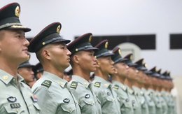 Cận cảnh khối quân nhân Trung Quốc vừa đến Hà Nội tham gia diễu binh A80