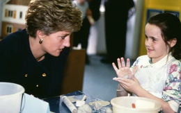 Bí mật từ hộp thời gian Công nương Diana: Sau 30 năm, kho báu ký ức Hoàng gia chính thức lộ diện