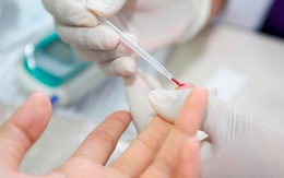 Giấu vợ đi xét nghiệm ADN với hai con sinh đôi, người đàn ông khóc nức nở khi xem kết quả