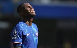 Vì sao vừa tới Đức, Nicolas Jackson lại tức tốc bay về Anh?