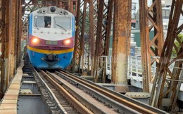 Chuyến tàu 2 tầng cải tạo từ toa xe cũ, chạy qua 5 ga: Thông tin mới nhất về giá vé, thời gian chạy