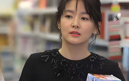 Bảo em gái đến làm giúp việc cho mình, em đáp: "Chị giàu mà chỉ nghĩ được vậy thôi sao?"