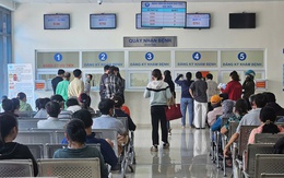 Giám đốc Bệnh viện Đa khoa khu vực Hóc Môn cảm ơn bệnh nhân phản ánh