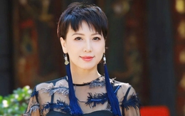 Mẹ vợ hot nhất làng bóng khoe chân dài cực phẩm