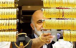 Thông tin Mỹ áp thuế vàng thỏi đẩy giá lên cao kỷ lục