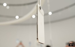 Cận cảnh iPhone Air "siêu mỏng cánh" đến khó tin vừa ra mắt: Apple vừa làm điều mà Samsung và chính iPad Pro cũng phải dè chừng