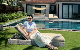 Một hoa hậu ở tuổi 49: Sống trong “siêu biệt thự” 400 tỷ đồng tại quận 2, được chồng yêu chiều hết mực