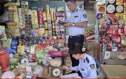 Hà Nội thu giữ hơn 1000 bánh Trung thu và nhiều đồ chơi trẻ em không rõ nguồn gốc