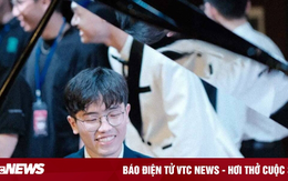 Dân mạng rần rần với tân bác sĩ nội trú điển trai, biết chơi piano