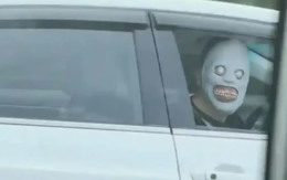 Đeo mặt nạ kinh dị hù hoạ trên đường cao tốc, 1 giáo viên bị công an triệu tập khẩn cấp