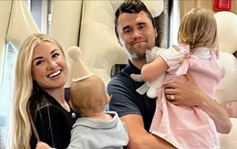 Hôn nhân của hoa hậu và chính trị gia người Mỹ vừa bị sát hại