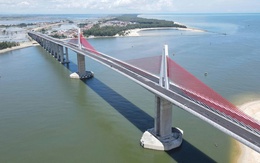 Chậm tiến độ 9 tháng, cầu vượt cửa biển lớn nhất miền Trung bây giờ ra sao?