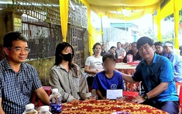 Phó Chủ tịch tỉnh Đắk Lắk 'thưởng nóng' cậu bé dũng cảm cứu bạn khỏi kẻ sát nhân