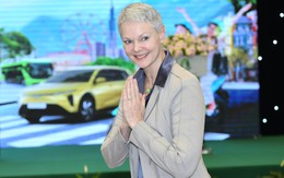 Đại sứ Na Uy nhiều lần đi xe điện VinFast tại Việt Nam: “Tôi hy vọng sẽ thấy loại xe này ở Na Uy”