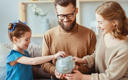 Trẻ có thể tự kiếm tiền từ năm mấy tuổi? Câu trả lời khiến nhiều cha mẹ bất ngờ
