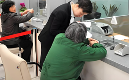 Người phụ nữ gửi tiết kiệm hơn 22 tỷ đồng với lãi suất 10%/năm, con trai đến ngân hàng rút thì được thông báo: “Chưa từng tiếp nhận số tiền này”