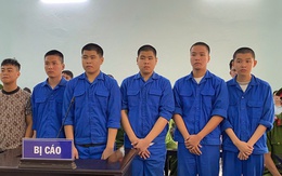 Rủ nhau cướp tài sản vì thấy bạn... mặc áo mỏng, mang dép đứt, xe cạn xăng!