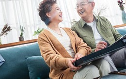 Lương hưu 20 triệu/tháng nhưng khi con trai hỏi vay, bố mẹ mới lộ ra trong túi không còn một xu