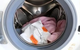 Vì sao không nên cho quần áo bẩn vào máy giặt ngay? Đơn giản nhưng không phải ai cũng biết