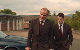 Xem phim Sex Education mà tôi thẫn thờ: Nếu ngày ấy gạt đi lời khuyên của chồng thì không biết tương lai của con trai sẽ ra sao?