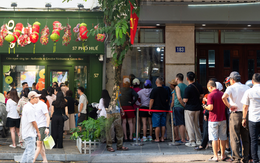 [CLIP] Cuộc đua bánh Trung thu ở Hà Nội: Biết Lam Yên hot rồi, nhưng Bảo Phương còn kín khách xếp hàng như mọi năm?