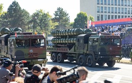 Khí tài Trung Quốc được phô diễn tại cuộc duyệt binh của Serbia