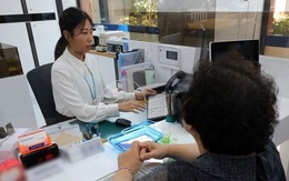 Vợ lén chồng ra ngân hàng tất toán số tiền 800 triệu, nghe lý do ai cũng bảo: Về lý chị không sai, về tình chị tệ quá...