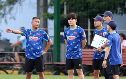 Trợ lý ông Kim Sang-sik bất ngờ lên ‘sếp’ lớn một đội bóng