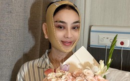 Nữ ca sĩ U50 là mẹ đơn thân, sang Trung Quốc phẫu thuật: "Bé là động lực lớn nhất để tôi bước tiếp"