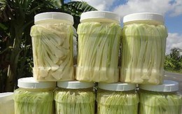 Từ cỏ dại, người dân miền Tây đã tạo nên món đặc sản dân dã khiến ai cũng muốn mua về làm quà