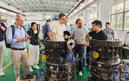 Đoàn phương Tây đến Trung Quốc xem "dối trá" thế nào: Trước lúc đi không tin, đến rồi chỉ thốt lên một câu