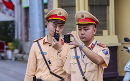 Tung 2 'bảo bối' hiện đại chưa từng có ở Hà Nội, Cục CSGT có cảnh báo quan trọng tới tất cả người dân