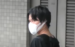 Rúng động Nhật Bản: Thầy giáo 28 tuổi bị bắt vì quay lén dưới váy nhiều bé gái, lật tẩy "nhóm chat đen" phía sau đều là giáo viên