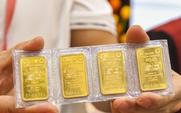 Vàng thế giới vượt 3.800 USD/ounce, trong nước lần đầu đạt 136 triệu đồng/lượng