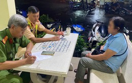 Mời làm việc vụ người phụ nữ rải “bột lạ” ở TP HCM