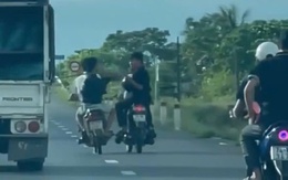 Sau clip 56 giây, công an xác định được nhóm thanh thiếu niên có hành động nguy hiểm