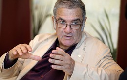 Vị Giáo sư từng đoạt giải Nobel ghé thăm Việt Nam với sứ mệnh lớn: Giải thích tại sao cơ học lượng tử là tương lai của điện toán và truyền thông