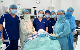 Hợp sức mổ khẩn cứu bé trai bị chó cắn nát mặt thương tâm