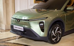 'Sinh sau đẻ muộn' nhưng VinFast Limo Green có cải tiến lần đầu thấy: Hiện đại không kém Tesla