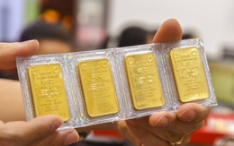 Giá vàng miếng vượt 134 triệu đồng/lượng, cao nhất lịch sử