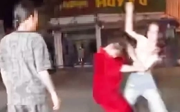 Hà Nội: Một cô gái bị đánh giữa đường vì mâu thuẫn tình ái