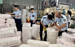 Triệt phá cơ sở sản xuất bỉm trẻ em, băng vệ sinh giả quy mô 'khủng'