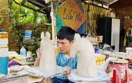 Cận Tết, làng gốm 500 năm tuổi Thanh Hà rộn ràng với linh vật ngựa